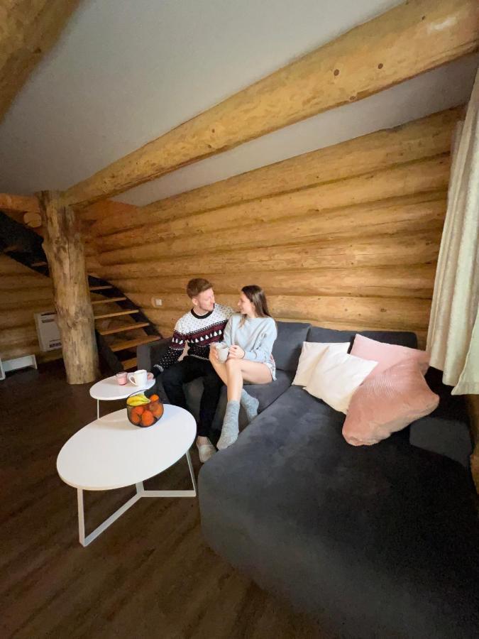 Villa Hiska Ulala à Dob Extérieur photo
